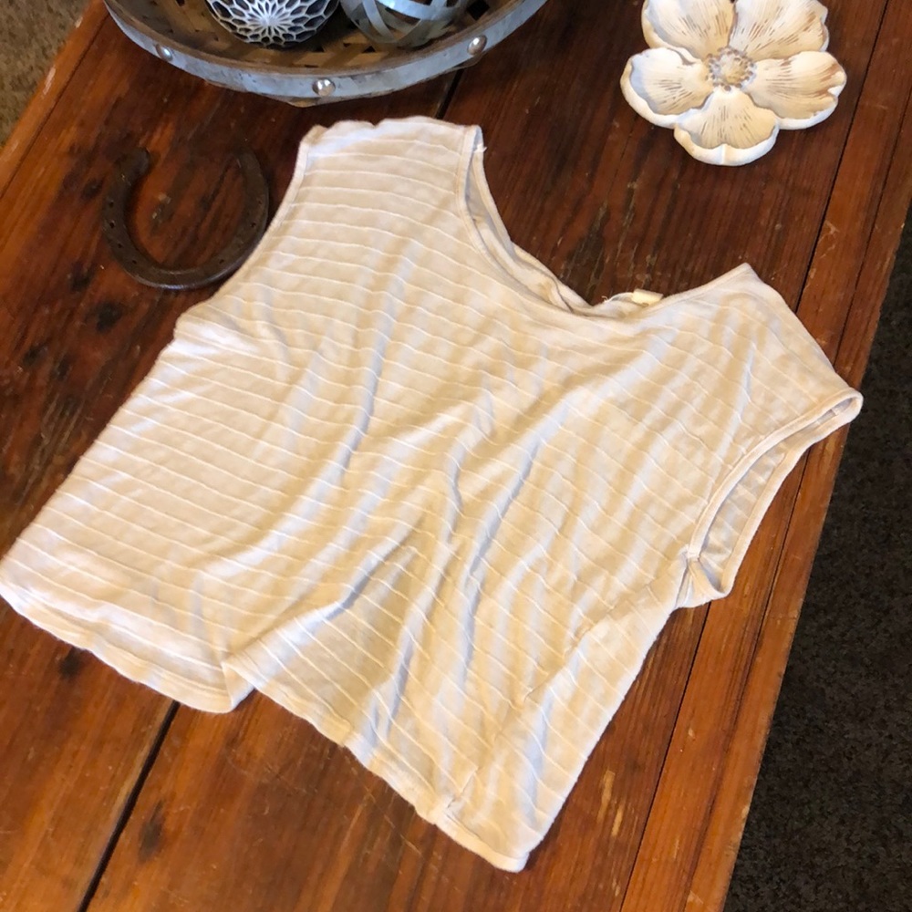 Forever 21 open back ribbed crop top 💛